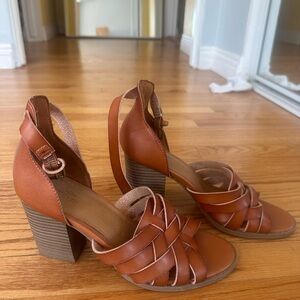 Brown heeled sandals